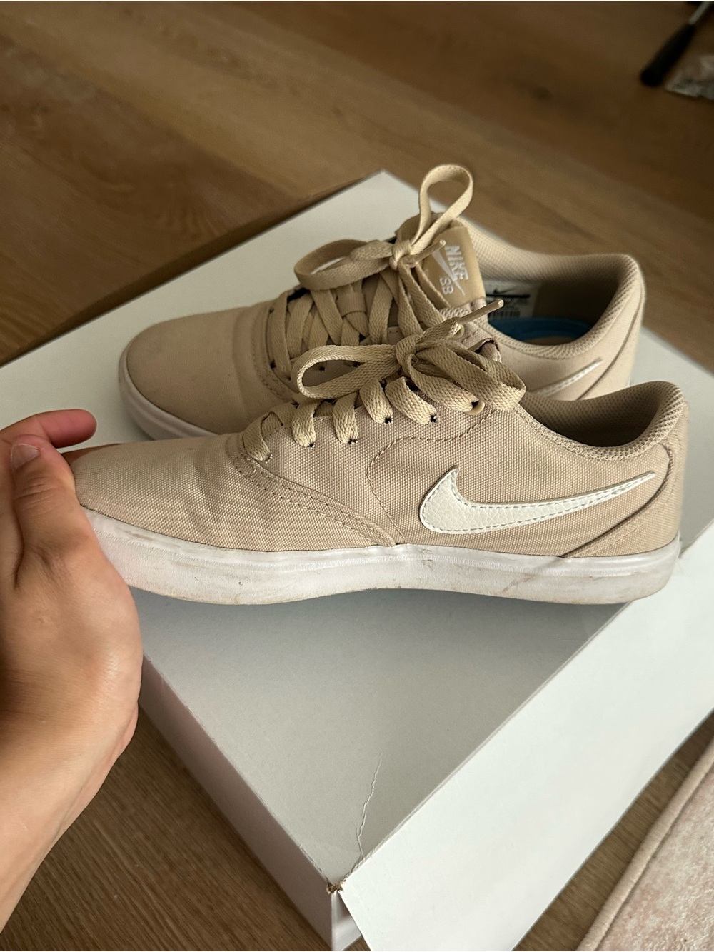 Nike SB Canvas Skate Shoes Unisex Beige Color US 6.5